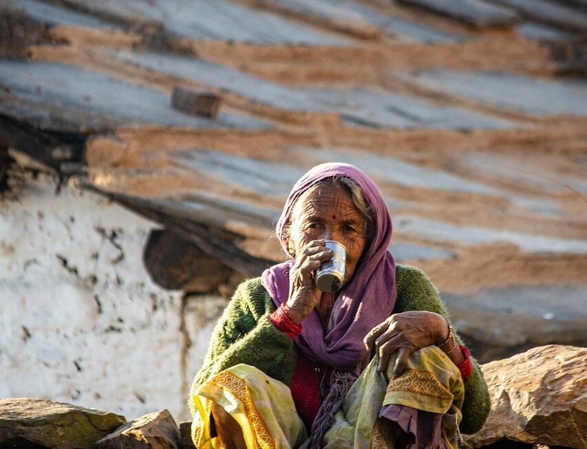 ಪ್ರತಿದಿನ 2,000 ರೈತರು ಬೇಸಾಯದಿಂದ ಹೊರಗೆ